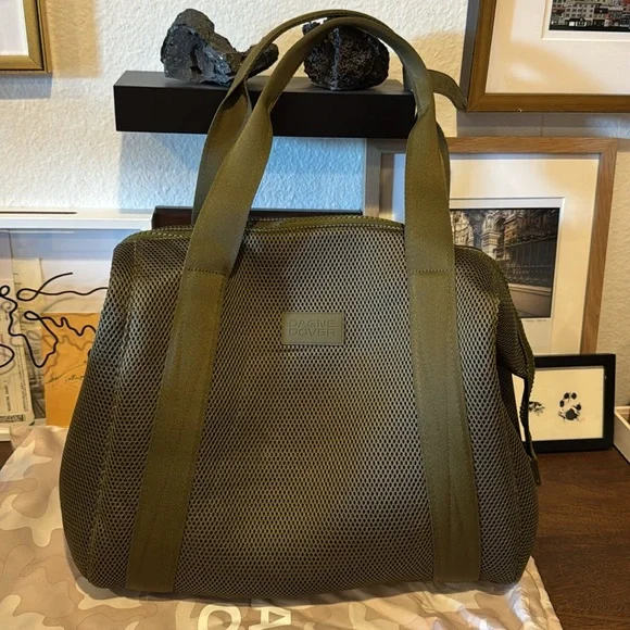 DAGNE DOVER NEW Dark Moss Landon Carryall Air Mesh Duffel Bag Large Green - Picture 2 of 12